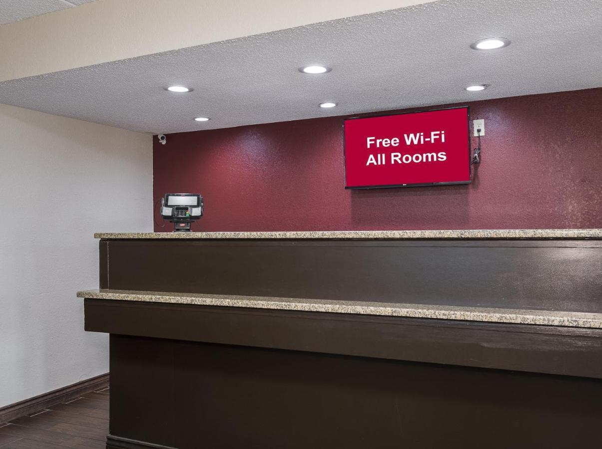 Red Roof Inn Cincinnati East - Beechmont Cherry Grove Exterior photo