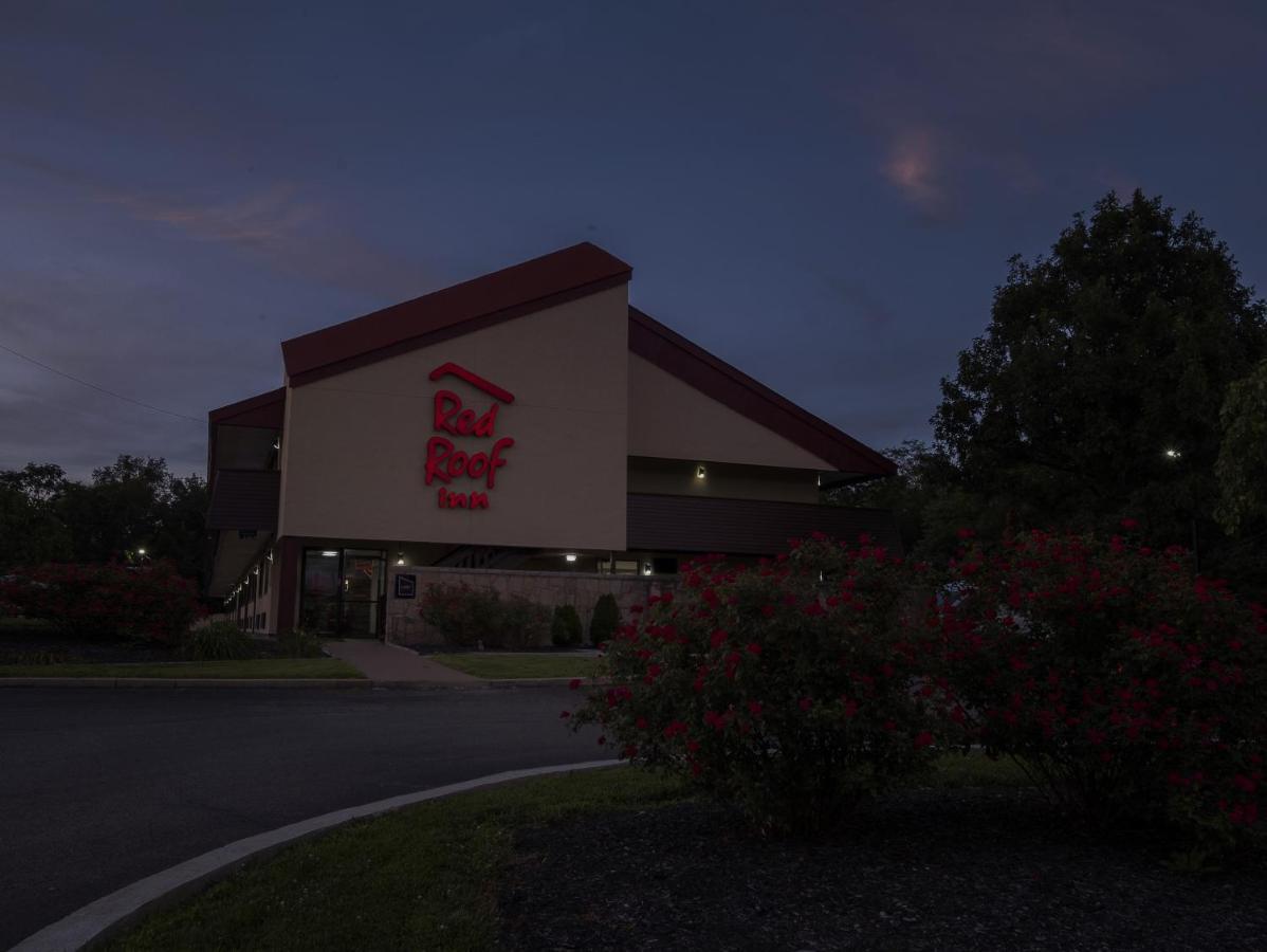 Red Roof Inn Cincinnati East - Beechmont Cherry Grove Exterior photo