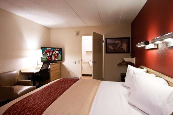 Red Roof Inn Cincinnati East - Beechmont Cherry Grove Room photo