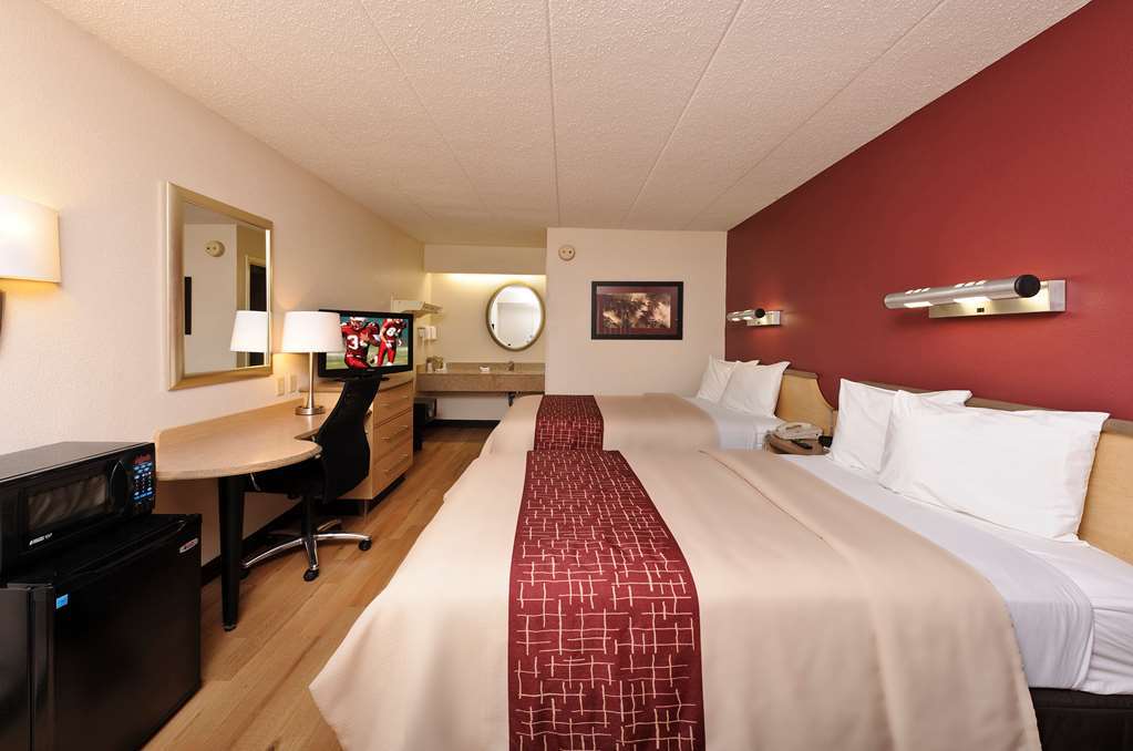 Red Roof Inn Cincinnati East - Beechmont Cherry Grove Room photo