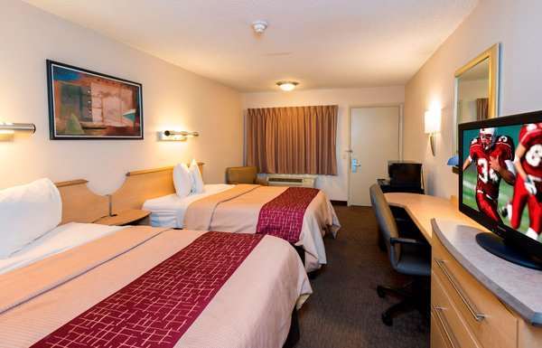 Red Roof Inn Cincinnati East - Beechmont Cherry Grove Room photo