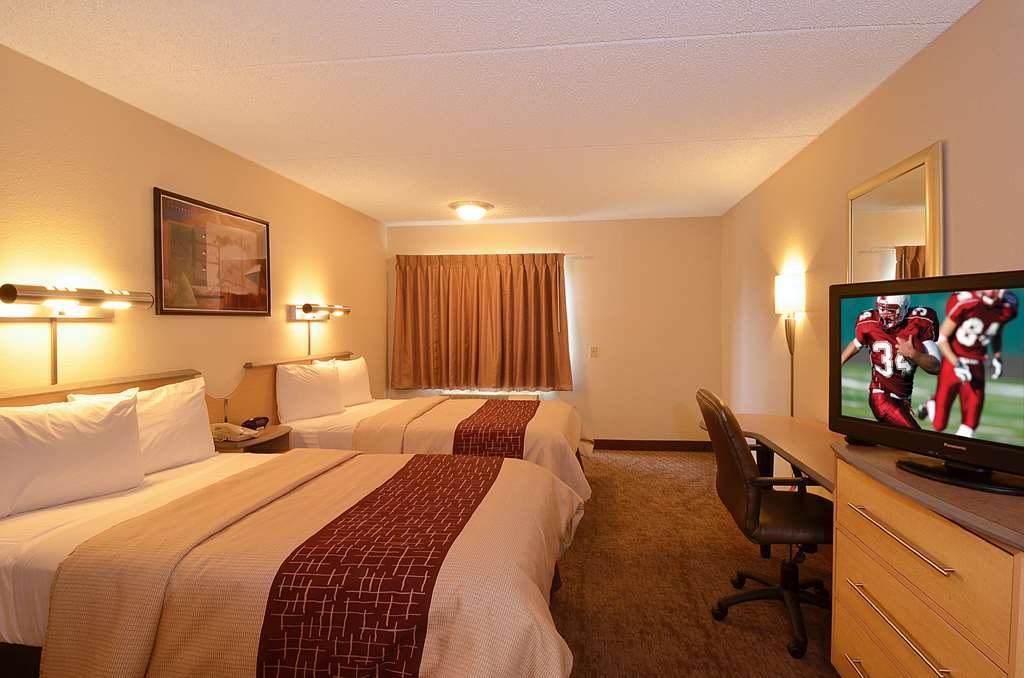 Red Roof Inn Cincinnati East - Beechmont Cherry Grove Room photo