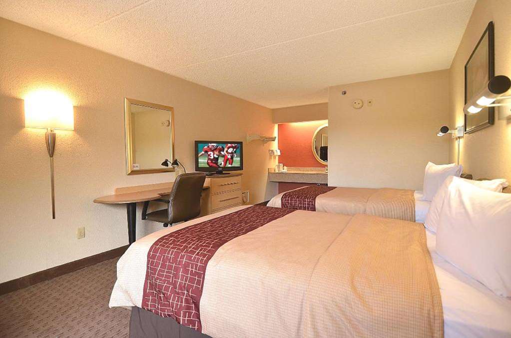 Red Roof Inn Cincinnati East - Beechmont Cherry Grove Room photo